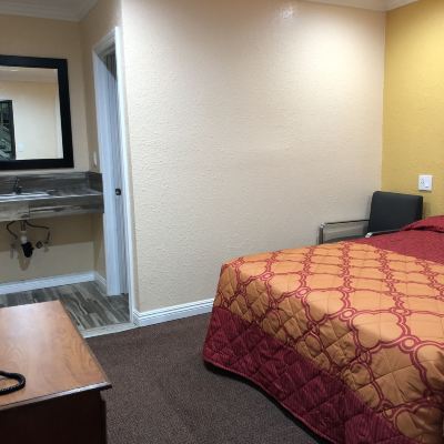 Queen Room-Smoking Rosa Bell Motel - Los Angeles Promo Code