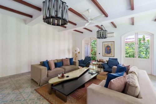 La Pasado|Patio|Full Power Backup|Cook Avl