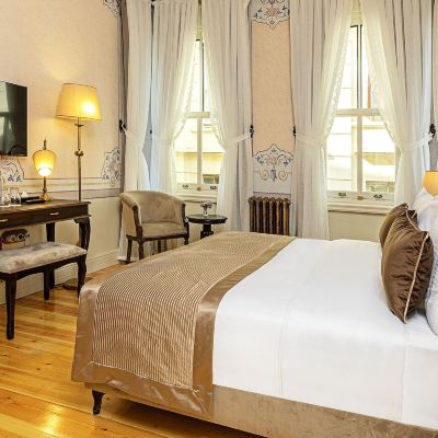 Deluxe King Room Meroddi Barnathan Hotel Promo Code