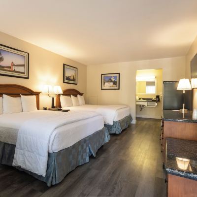 Standard Room, 2 Queen Beds Upstairs (2 Queen Beds Nonsmoking) King Frederik Inn Promo Code
