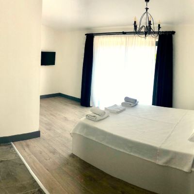 Deluxe Double Room Victoria Hotel and Lounge Promo Code