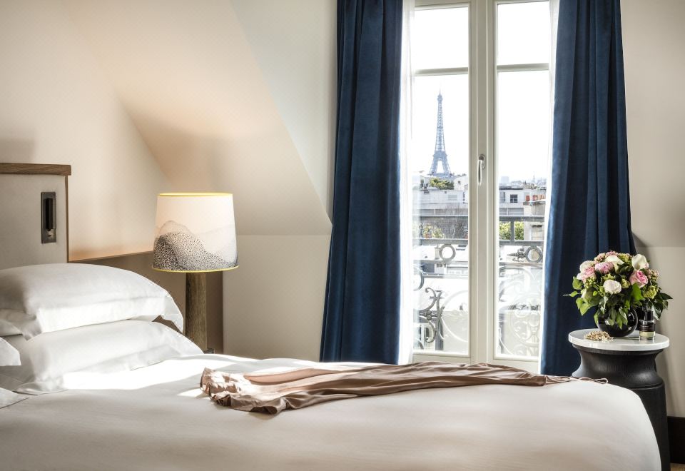 Hyatt Paris MadeleineEiffel Tower Suite