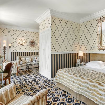 Guest Room Hôtel Belles Rives Promo Code