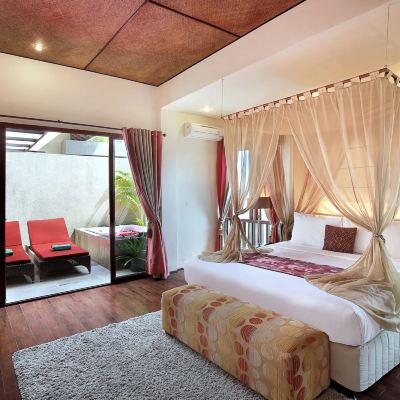 套房， 1 間卧室， 按摩浴缸 （含 1 次浪漫晚餐， 午餐和鮮花裝飾） 卡尼希卡別墅優惠