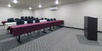 新堡旅館及會議中心