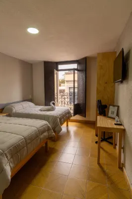 El Suburbio - Serapio Rendon Hotels in 