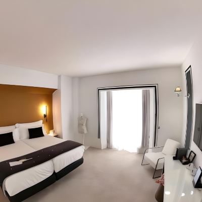 Standard Double or Twin Room Mariposa Hotel Malaga Promo Code
