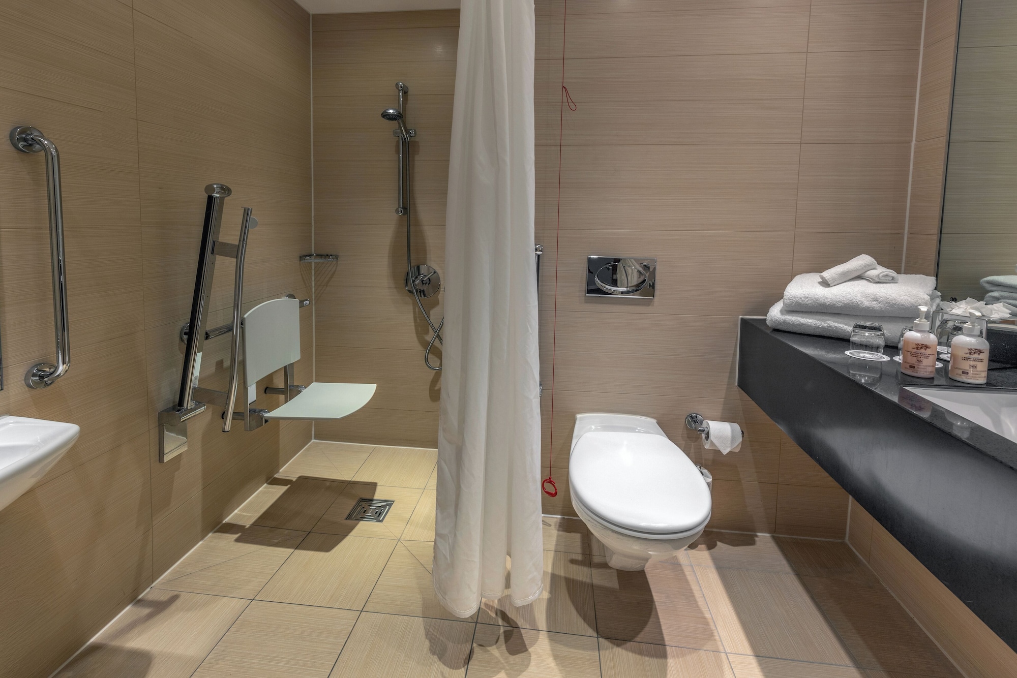 Cheltenham Chase Hotel & SpaClassic Accessible Twin Room