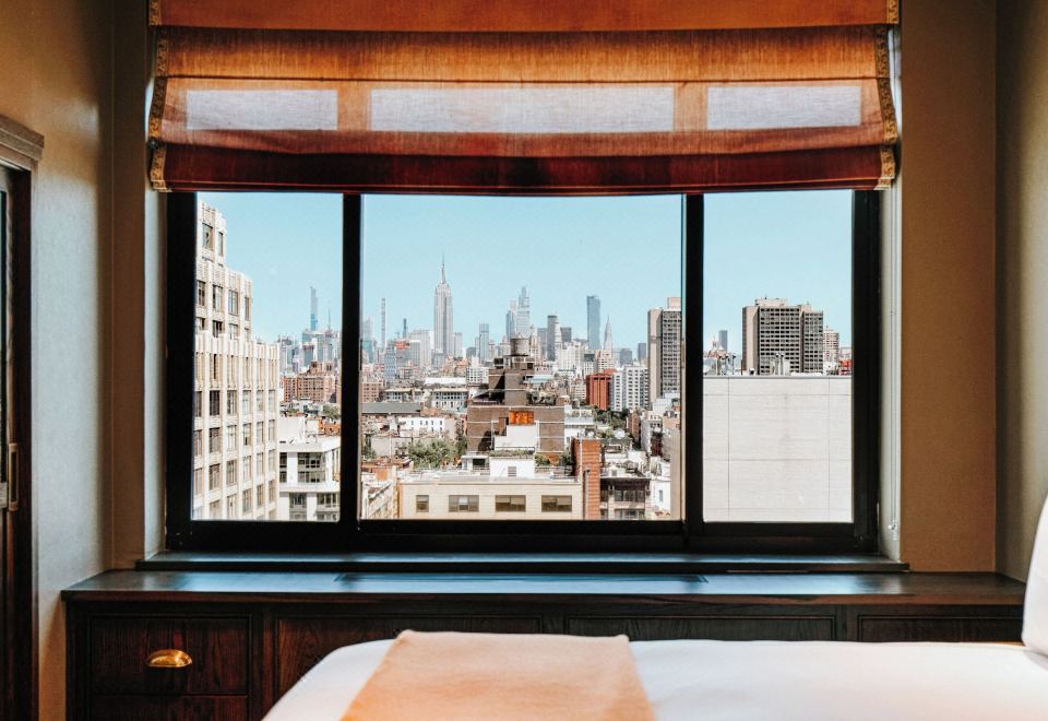 Deluxe Room, 1 King Bed (D Grand)