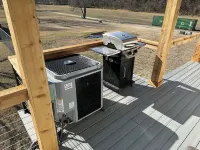 RIVERFRONT  NEW 4-bedroom house with WiFi and AC in Calico Rock