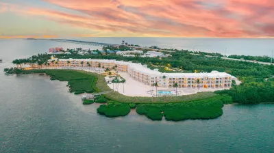 Isla Bella Beach Resort & Spa - Florida Keys Отели в г. 