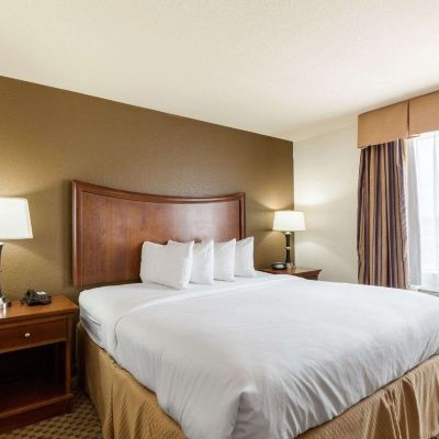 King Suite-Non-Smoking Quality Suites Promo Code