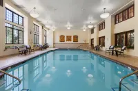 Casa Mani Resort Napa Valley, Curio Collection by Hilton