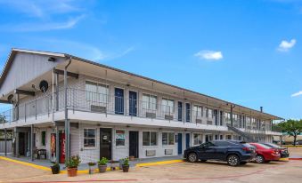 Knights Inn North Richland Hills - Housity