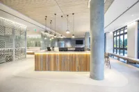 Holiday Inn & Suites Sunshine Coast by IHG