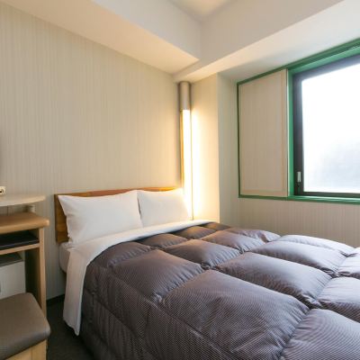 禁煙セミダブルルーム R&B ホテル金沢駅西口 クーポン