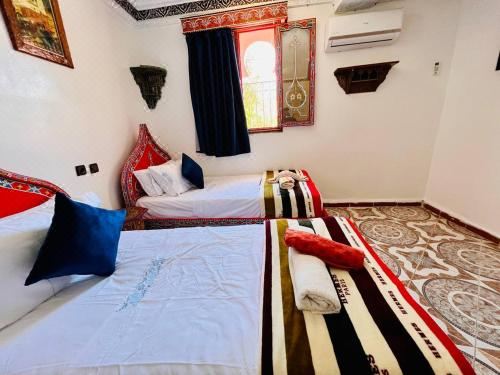 Hotel ChefchaouenQuadruple Room with Private Bathroom