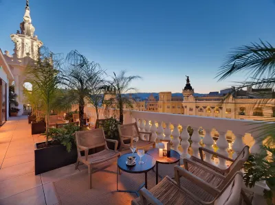 H10 Palacio Colomera Отели в г. 