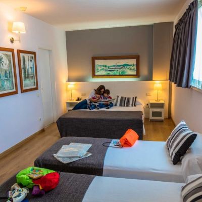 Family Room (2 adults + 2 children) Aparthotel Atenea Barcelona Promo Code