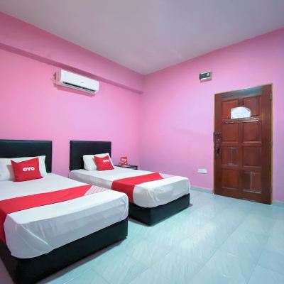 Bilik Kembar Mewah Kupon OYO 90039 Coop Hotel Kangar