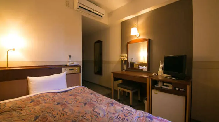 ロイヤルイン国分 外観