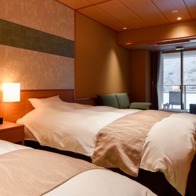 デラックス和風ルーム(マウンテンビュー、禁煙、[A] 和風ルーム、40平方メートル、専用温泉露天風呂、洗面台/テラス付き) 天地の宿 奥の細道 クーポン