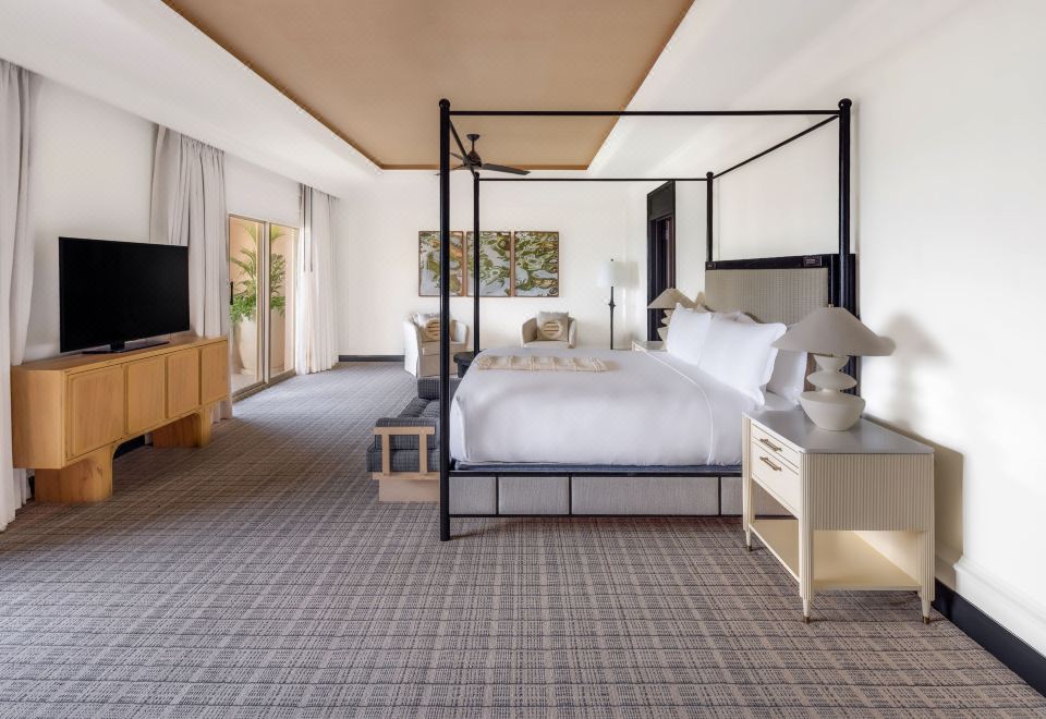 麗思卡爾頓海邊雙臥室套房（特大床）-帶陽臺