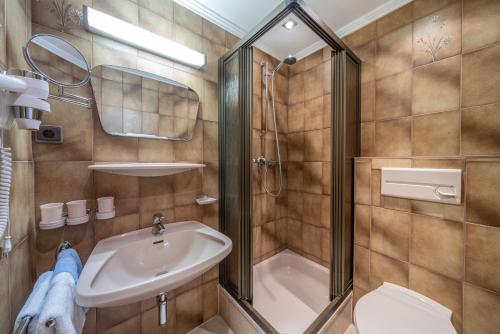 带阳台的三人房