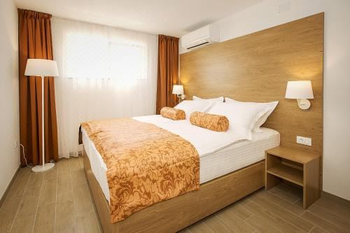 Residence Mediterraneo One-Bedroom Apartment