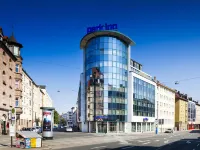 Park Inn by Radisson Nurnberg, Germany Hotels in der Nähe von Brunnen Ehekarussell