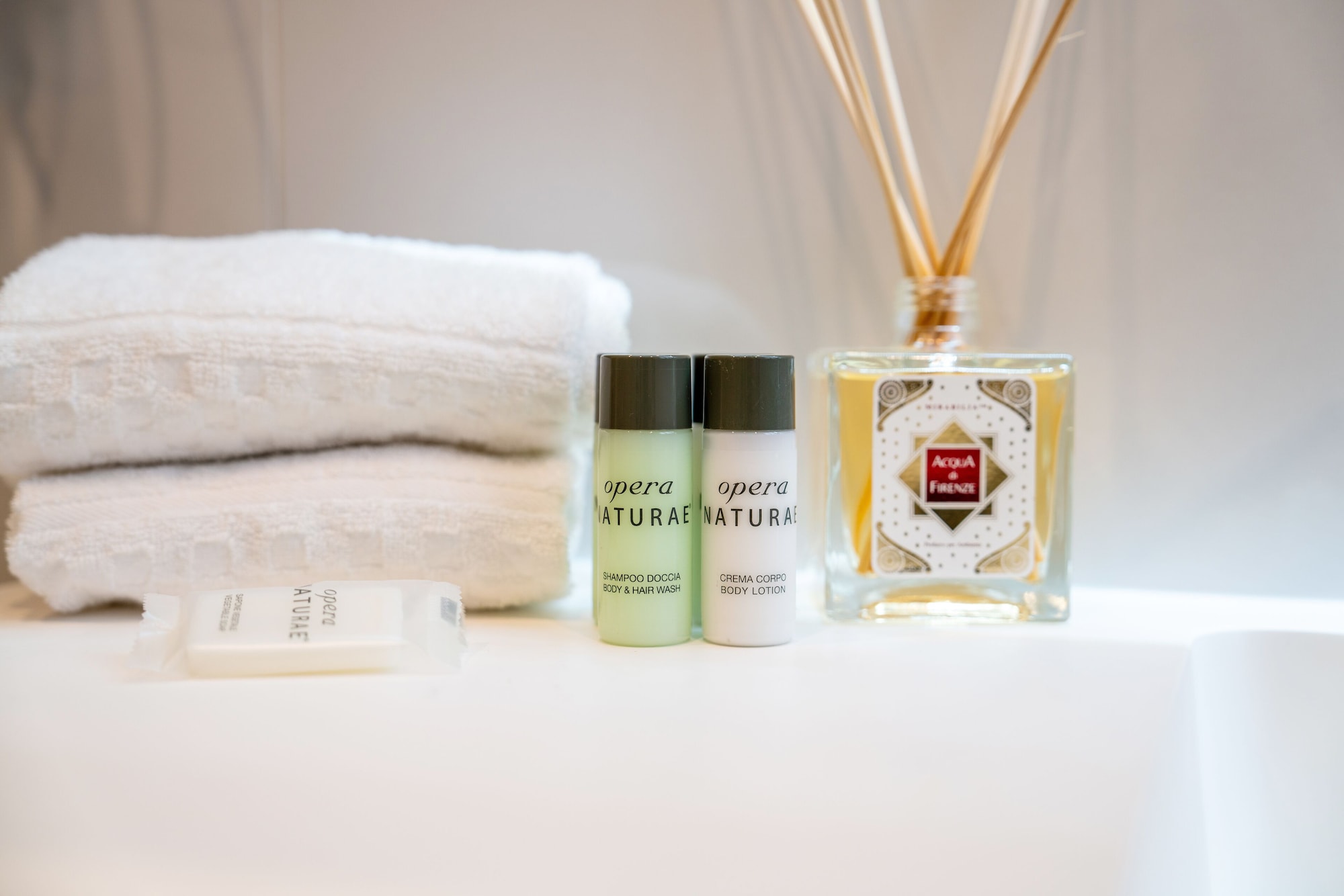 豪华双人大号床房