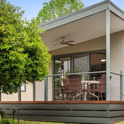 Deluxe Cabin - Sleeps 4 Discovery Parks – Lake Hume, Victoria Promo Code