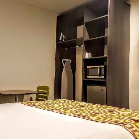 Jewel City Inn