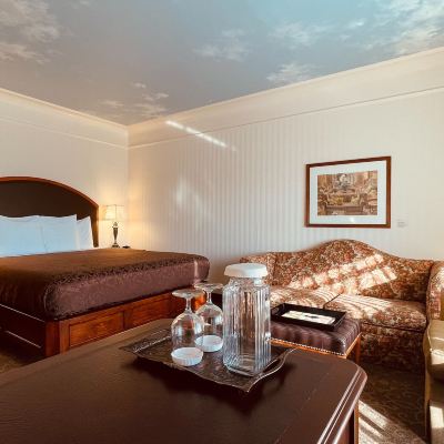 Standard King Room with Sofa Bed O.Henry Hotel Promo Code