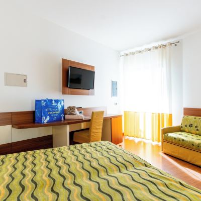 Family Room (2 Adults + 1 Child) Hotel Maregolf Promo Code
