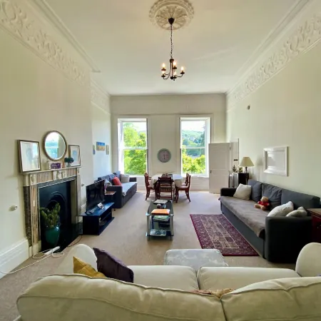 Grosvenor Apartments in Bath - Great for Families, Groups, Couples, 80 sq m, Parking