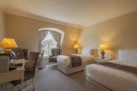 The Glenview Hotel & Leisure Club โรงแรมใน