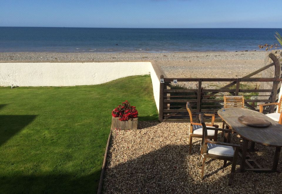 Superb Cintra Beachside ApartmentsGreat Orme Apartment With Sea View