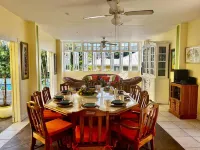 Luxury 5-Bed Villa in Tobago the Big Yellow House Hotel a 