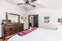 China Mary Inn: "China Mary's" House right on Historic Allen St in Tombstone