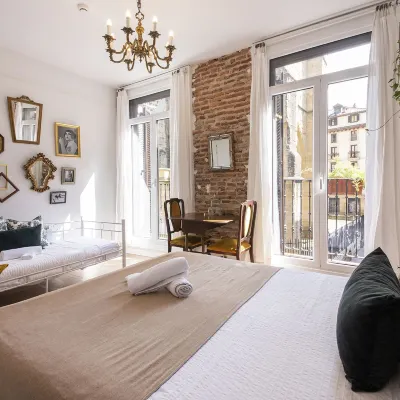 Off Beat Guesthouse - Self-Check-in - Sleep Conscious Hotels near La Concha Beach