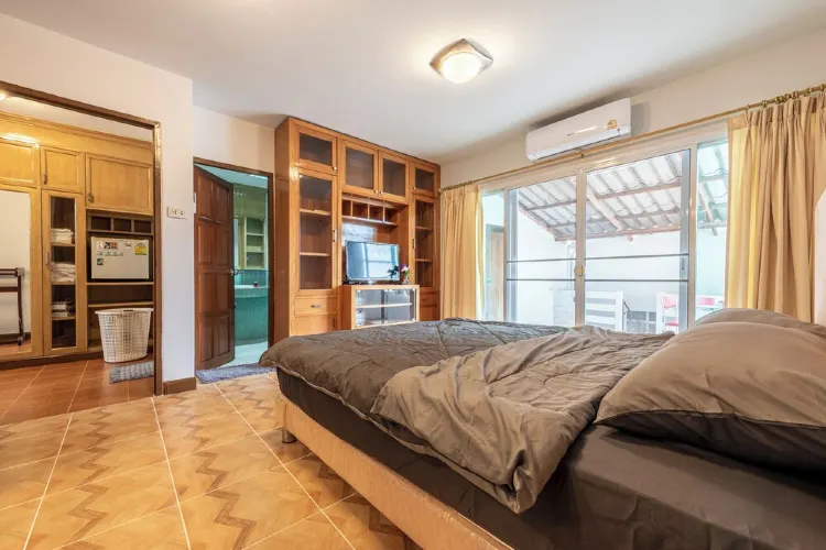 4 Bedrooms Private Vacation Home