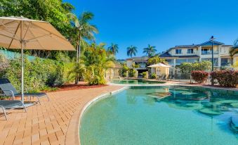 Aqualuna Beach Resort - Housity
