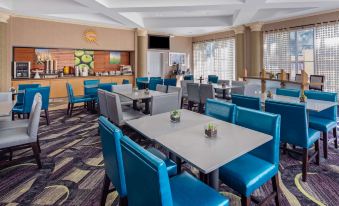 La Quinta Inn & Suites by Wyndham Miami Airport West