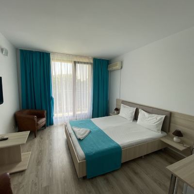 Double Room Q Hotel Promo Code