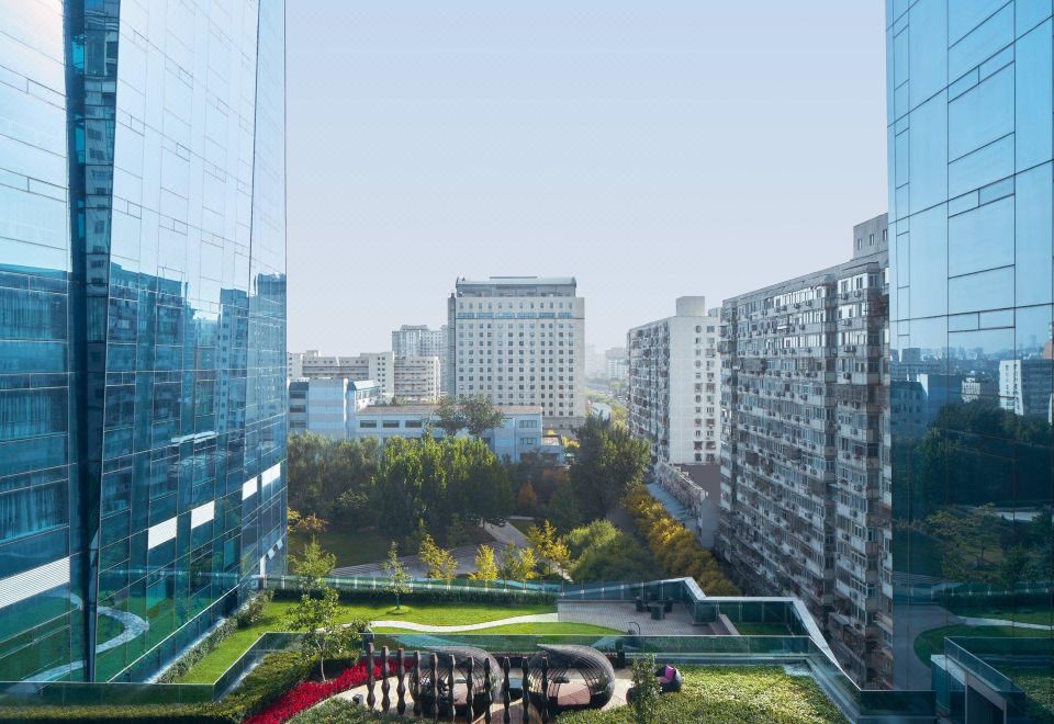 豪华特大床房（智能投屏）