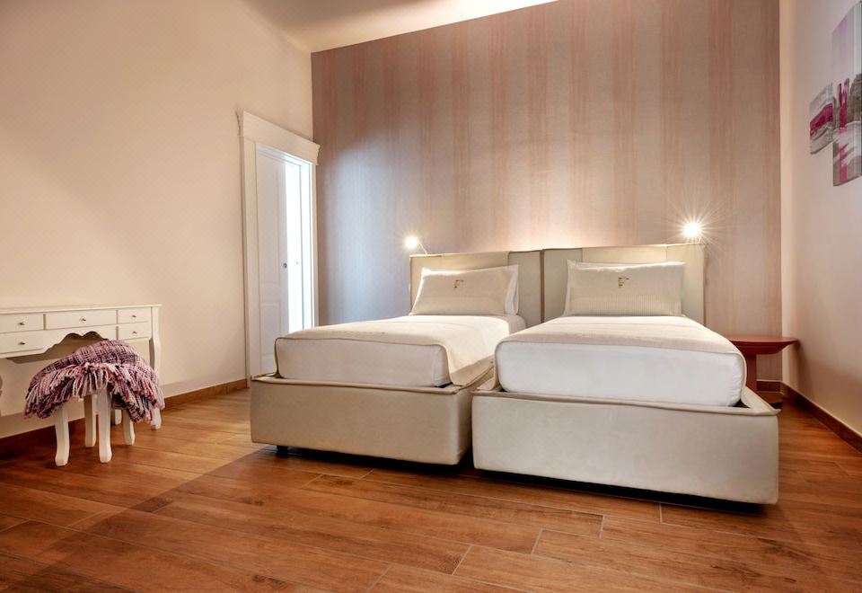 Deluxe Twin Room with Hill View