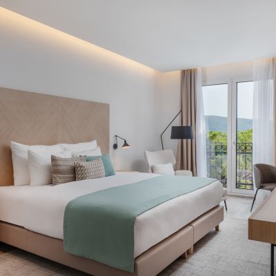 Suite Sea View With Balcony-Contemporary Building Lazure Hotel and Marina Promo Code