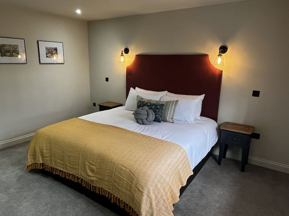 The Talbot Inn - Cotswolds