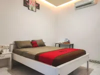 RedDoorz Syariah at Naffa Homestay Sarolangun Regency 호텔